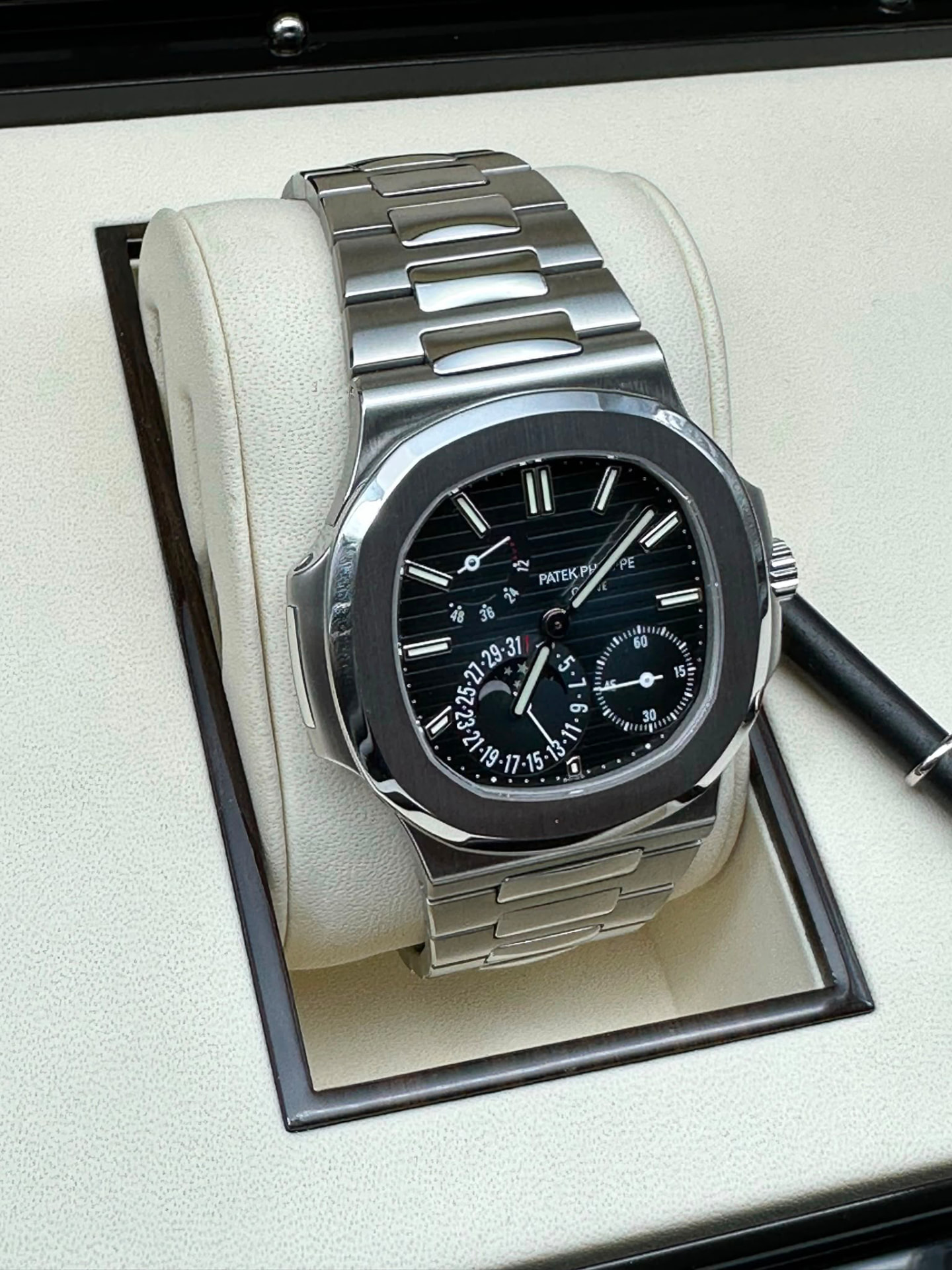 Patek Philippe Nautilus 5712/1A-001